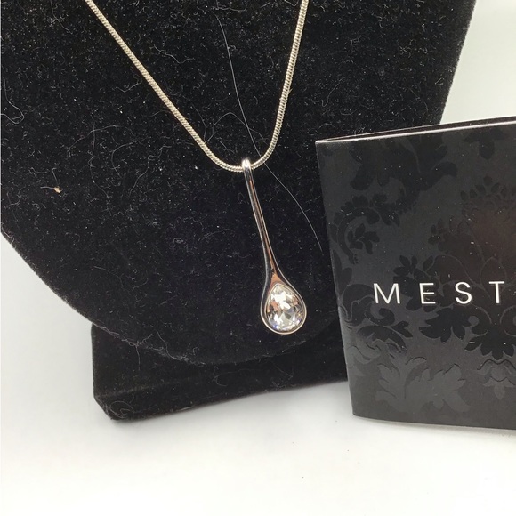New NWT Stunning Elegant matching faux tear drop Diamond Necklace and earrings - Picture 2 of 4